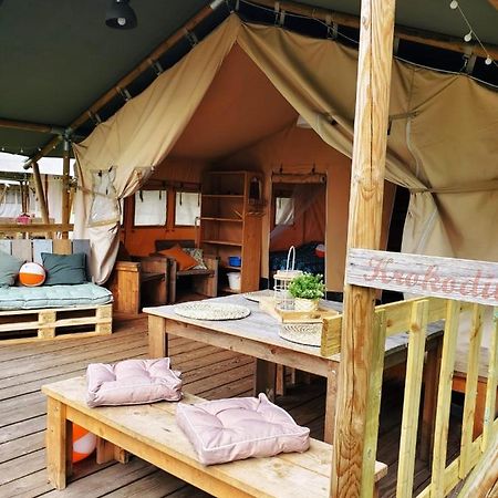 Vakantiepark De Bergen Wanroij - Safaritent 외부 사진