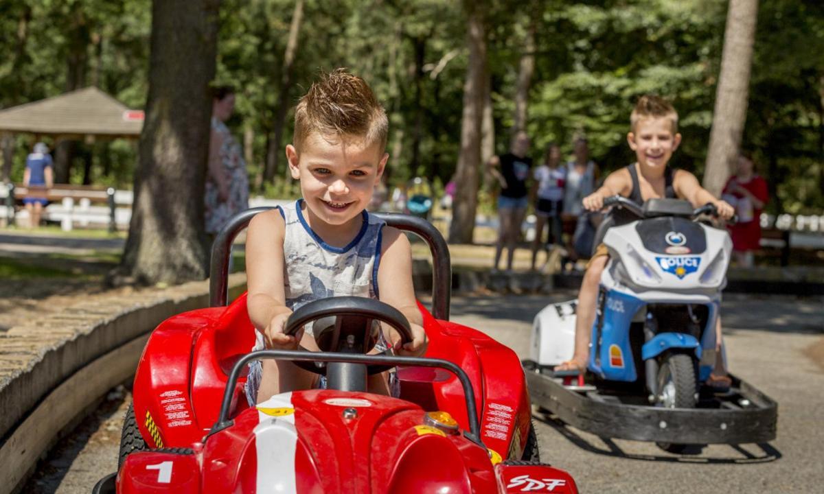 Vakantiepark De Bergen Wanroij - Safaritent 외부 사진